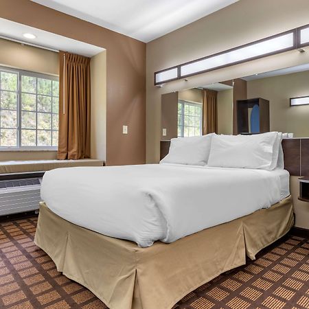 Microtel Inn & Suites Dillsboro/Sylva Экстерьер фото