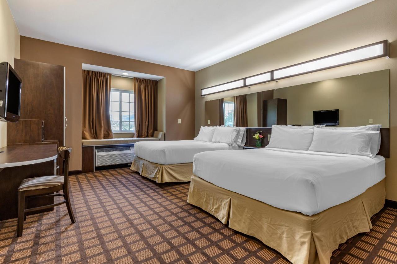 Microtel Inn & Suites Dillsboro/Sylva Экстерьер фото