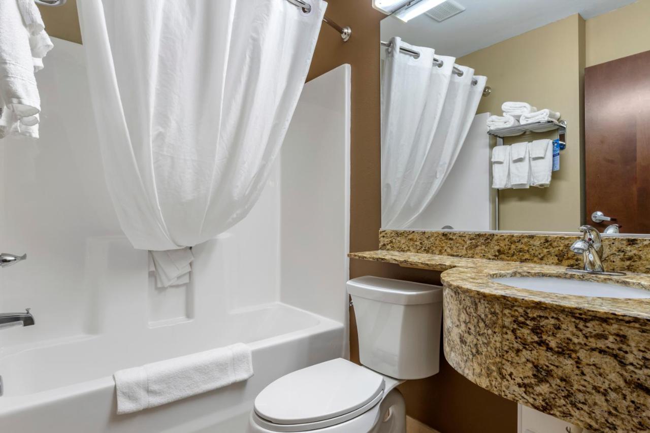 Microtel Inn & Suites Dillsboro/Sylva Экстерьер фото
