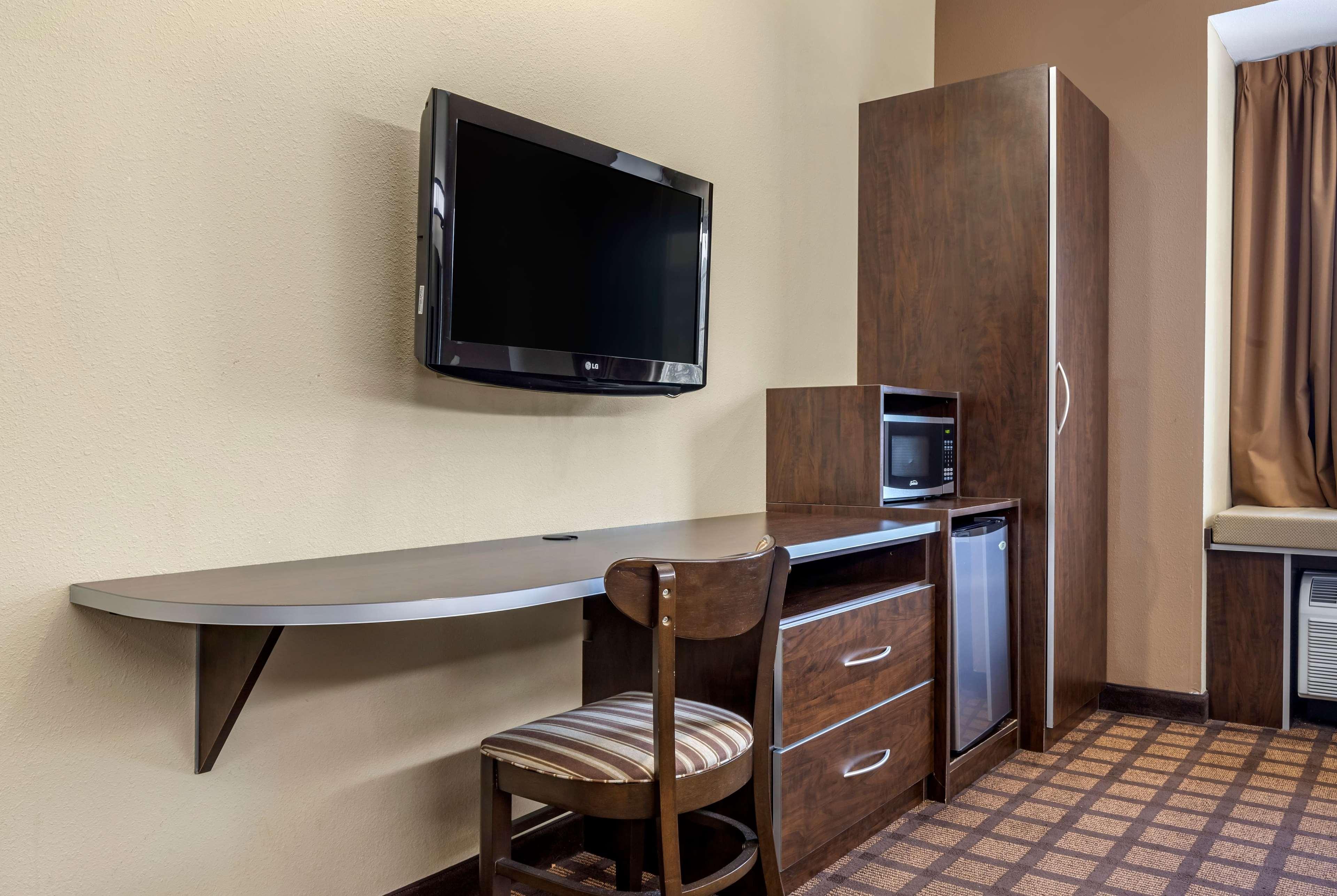 Microtel Inn & Suites Dillsboro/Sylva Экстерьер фото