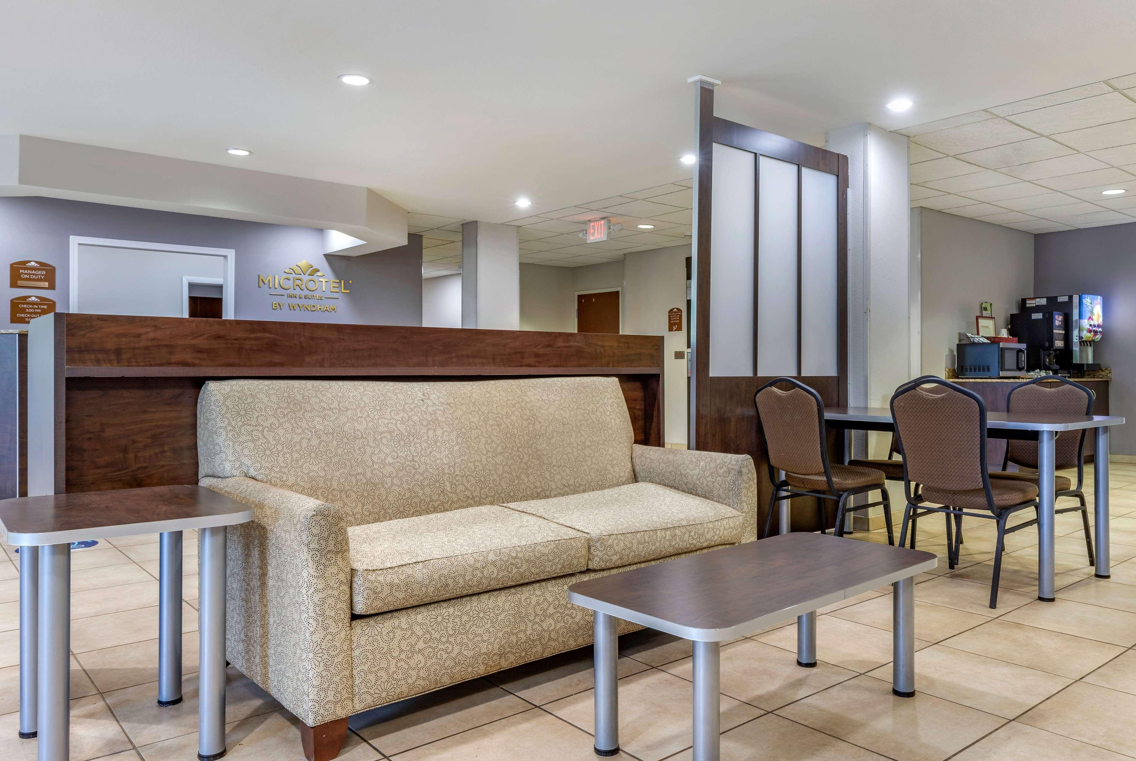 Microtel Inn & Suites Dillsboro/Sylva Экстерьер фото