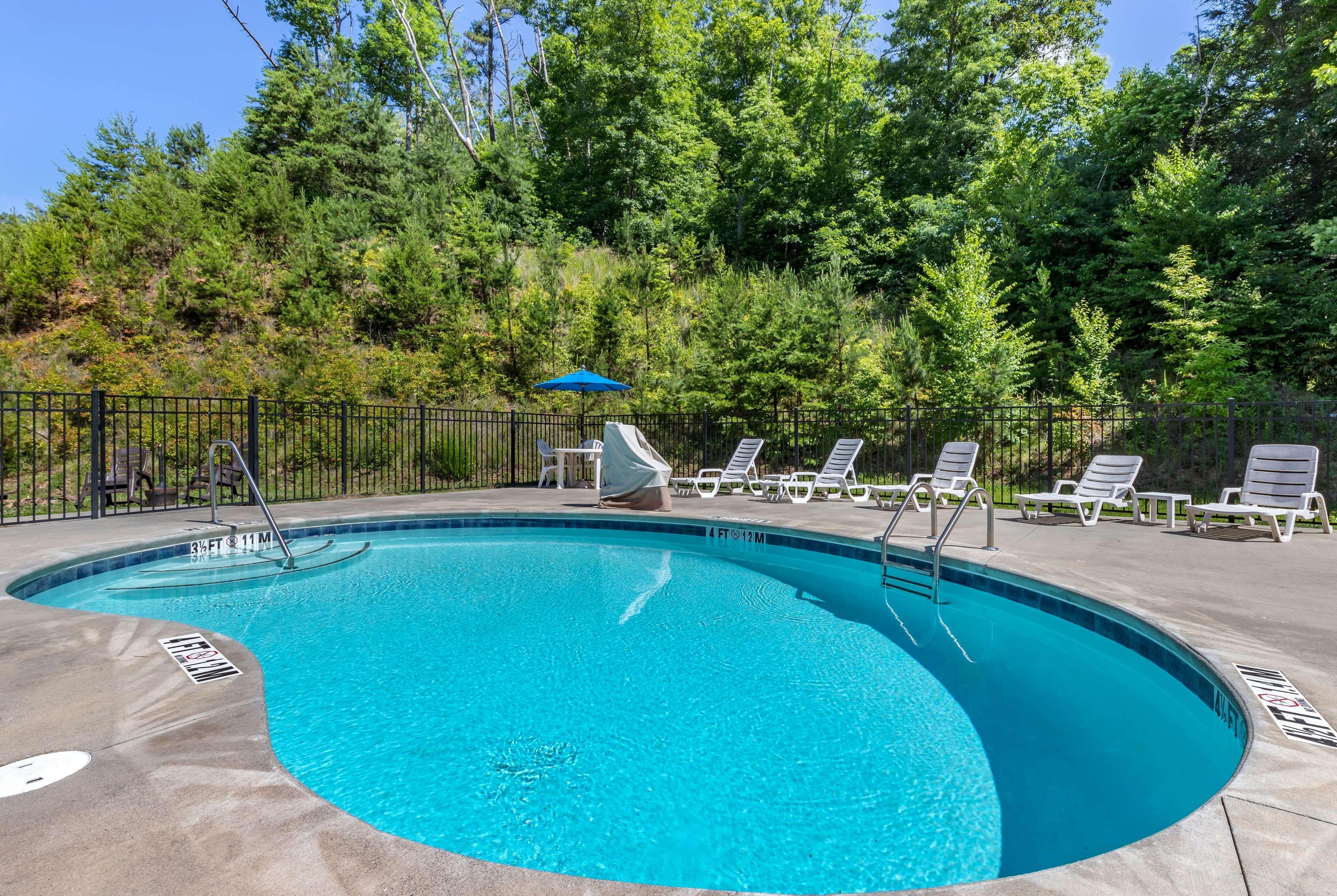 Microtel Inn & Suites Dillsboro/Sylva Экстерьер фото