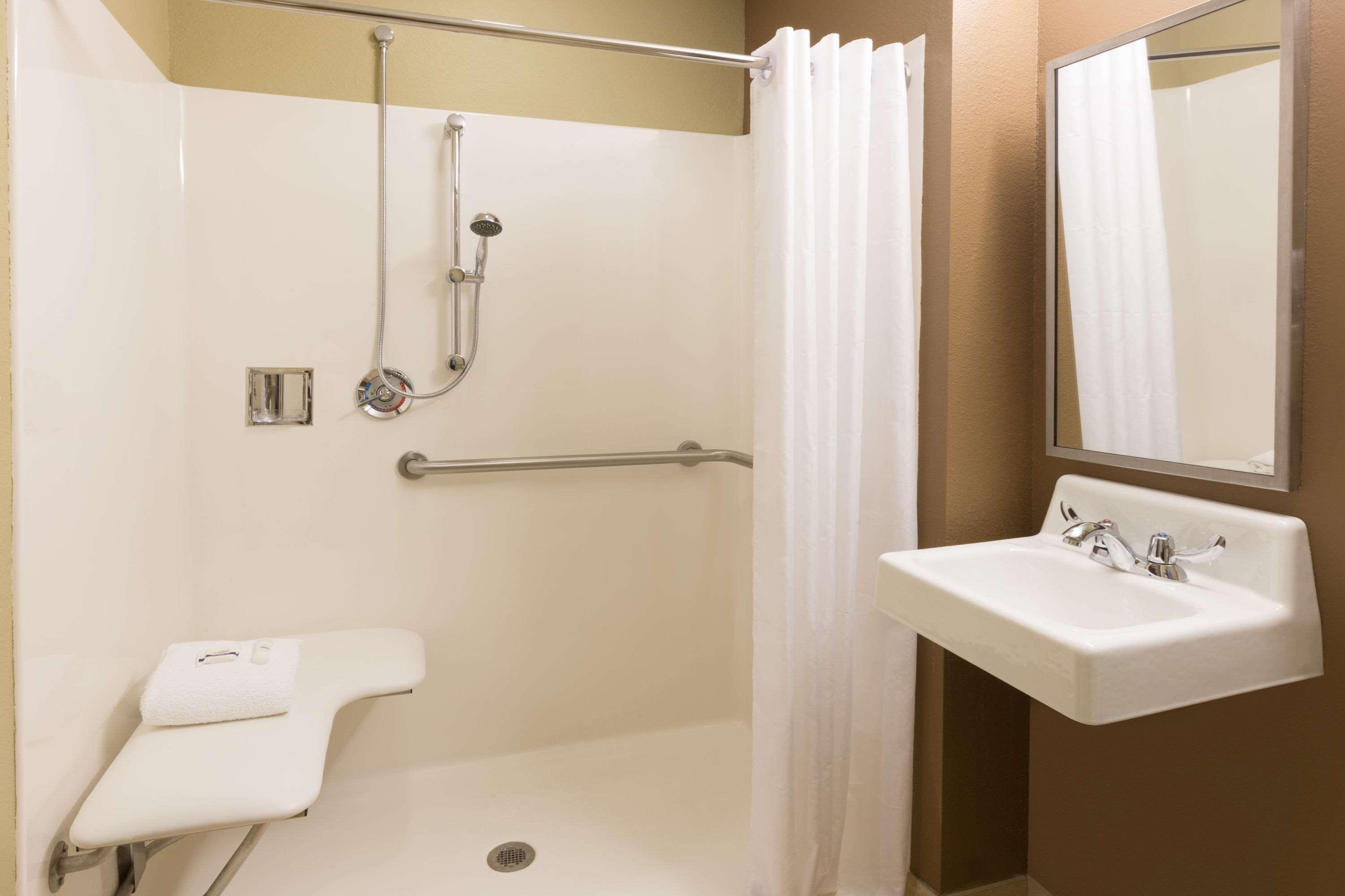 Microtel Inn & Suites Dillsboro/Sylva Экстерьер фото