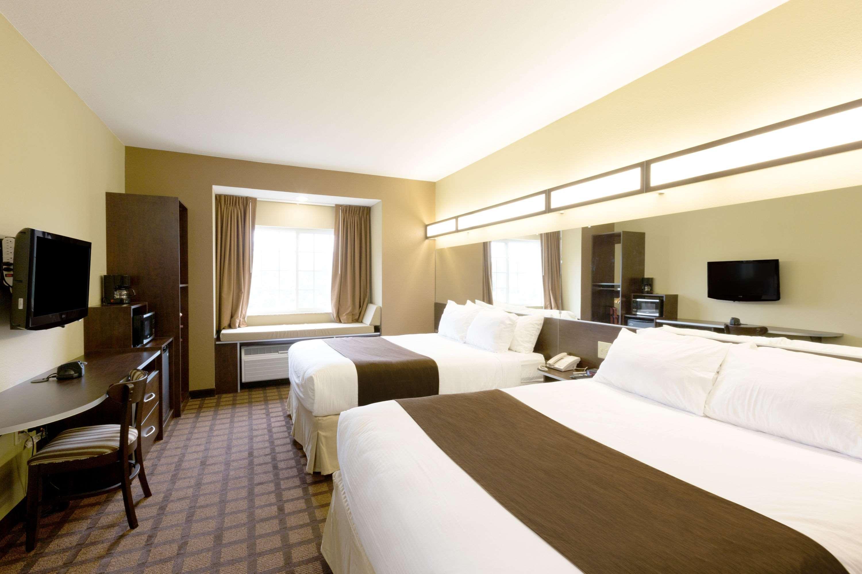 Microtel Inn & Suites Dillsboro/Sylva Экстерьер фото